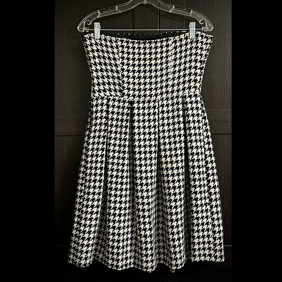 EUC Delia*s Houndstooth Strapless Dress - 9/10 - Picture 4 of 14
